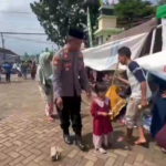 Momen Humanis di Haul Mbah Semendi: Kapolsek Winongan Belikan Sandal untuk Anak Yatim