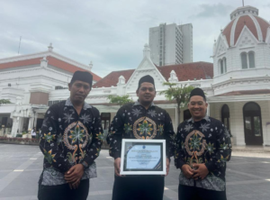 Sukses Wujudkan Lingkungan Bersih Narkoba, Desa Randupitu Sabet Penghargaan BNNP Jatim